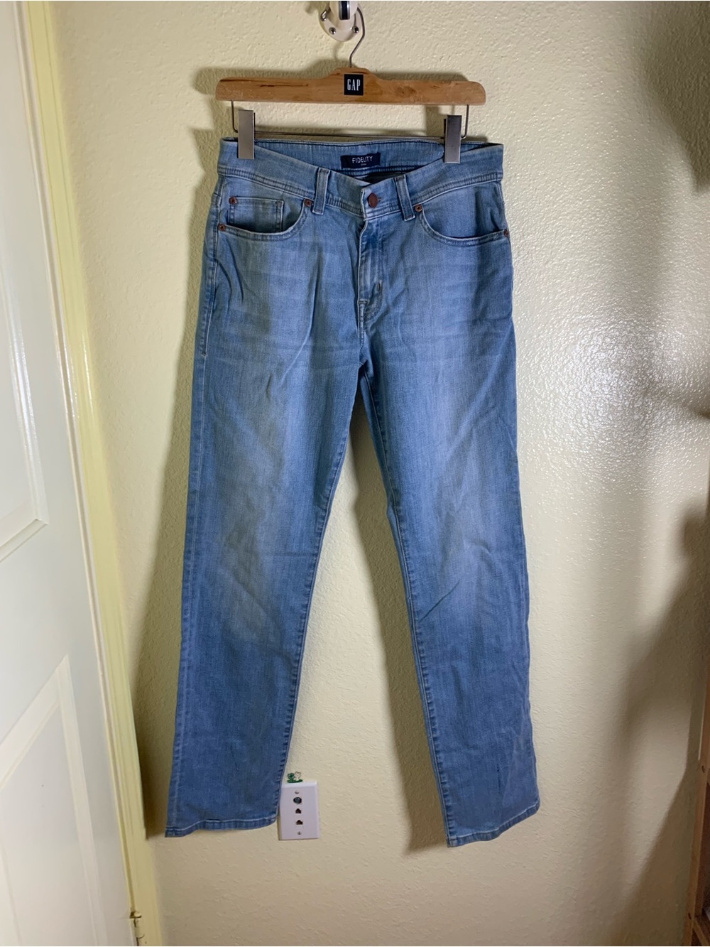 NWOT Fidelity Women's Skinny Jeans in Light Wash Blue, Size 32